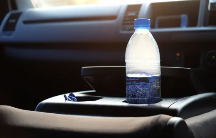 Chauffer du plastique : les 3 dangers cachés à connaître absolument